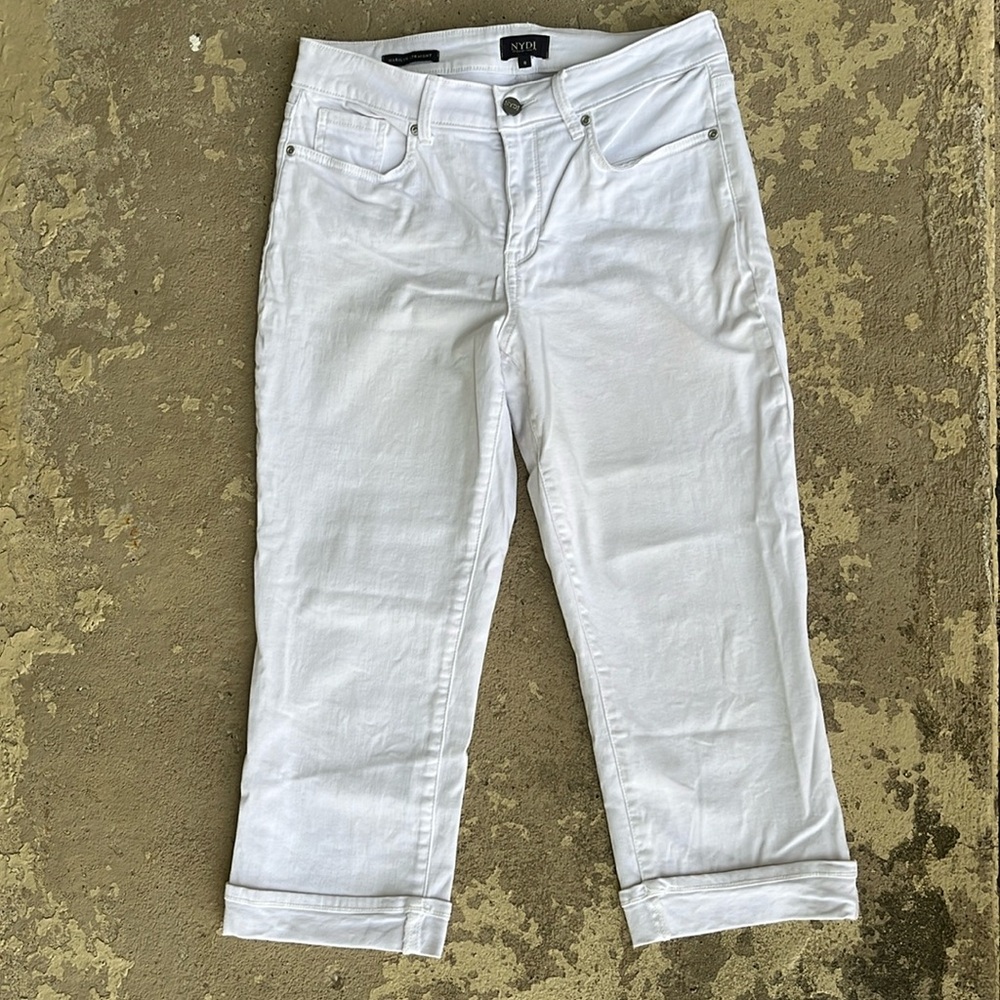 EUC NYDJ white denim Marilyn Straight capris - Picture 1 of 15